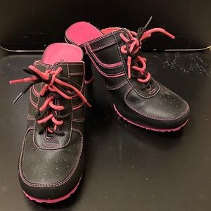 BAMBOO Woman Black and Pink Sneakers